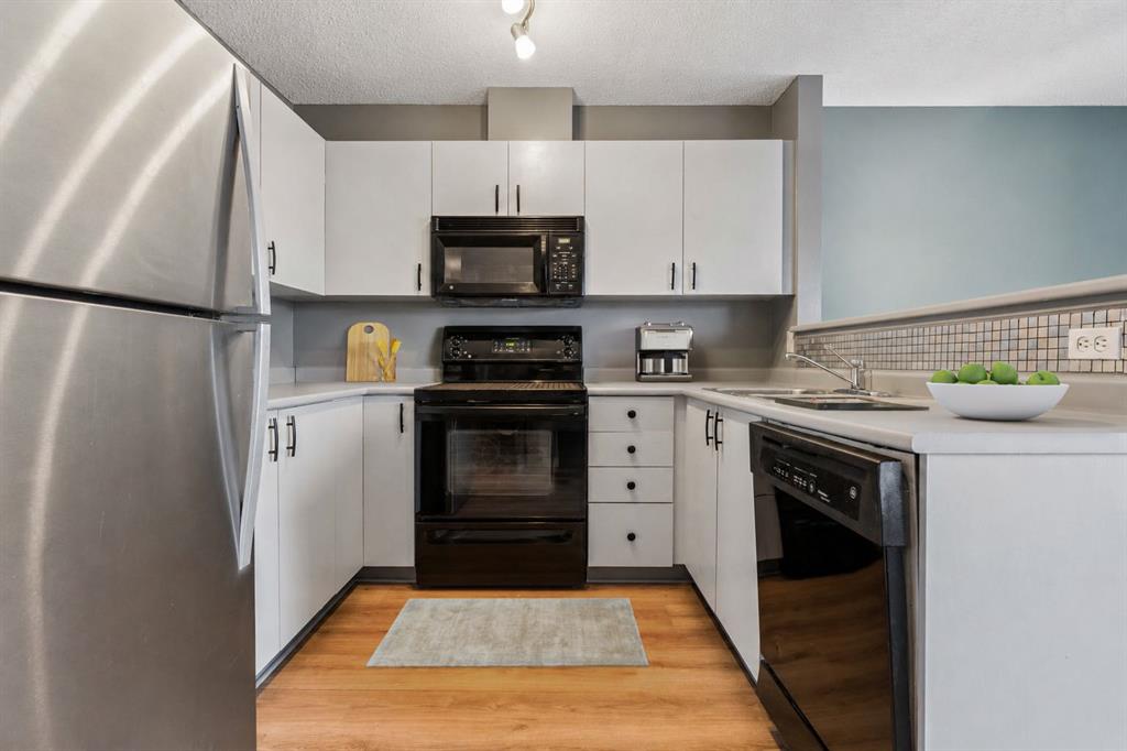 Picture for 702, 760 Railway Gate SW