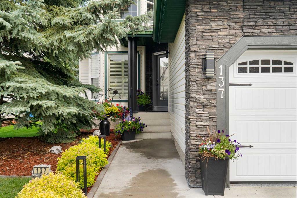 Picture for 137 Gleneagles View 