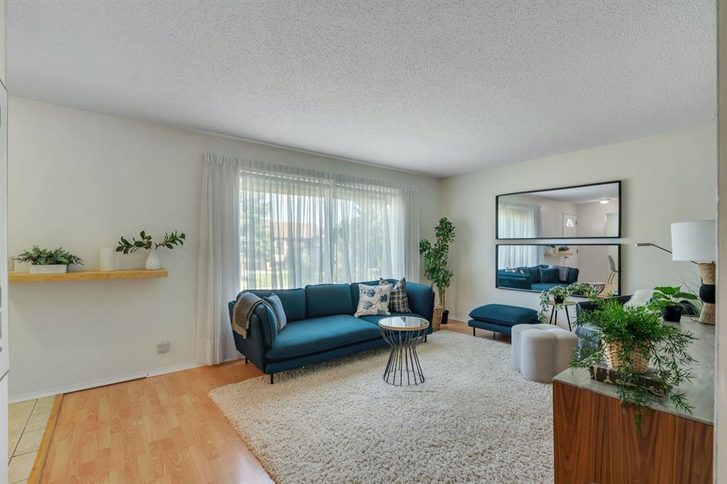 Picture for 127 Falshire Way NE