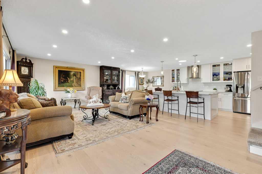 Picture for 10411 Maplecreek Drive SE