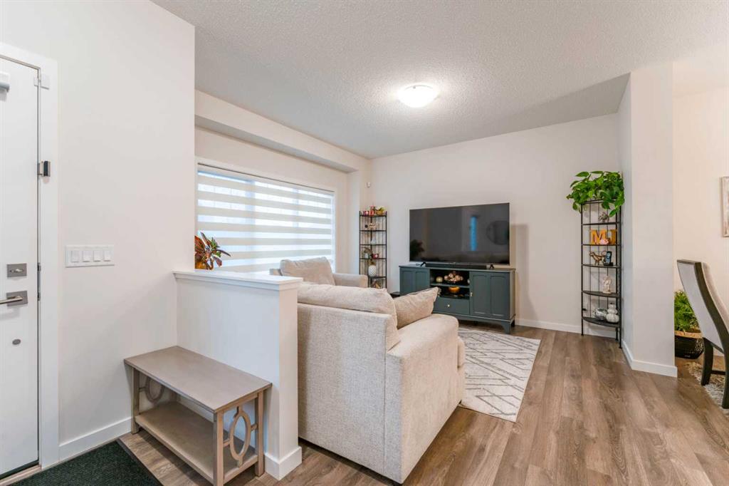 Picture for 589 Masters Road SE