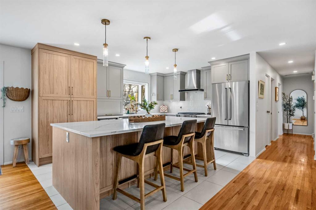 Picture for 68 Lake Emerald Road SE
