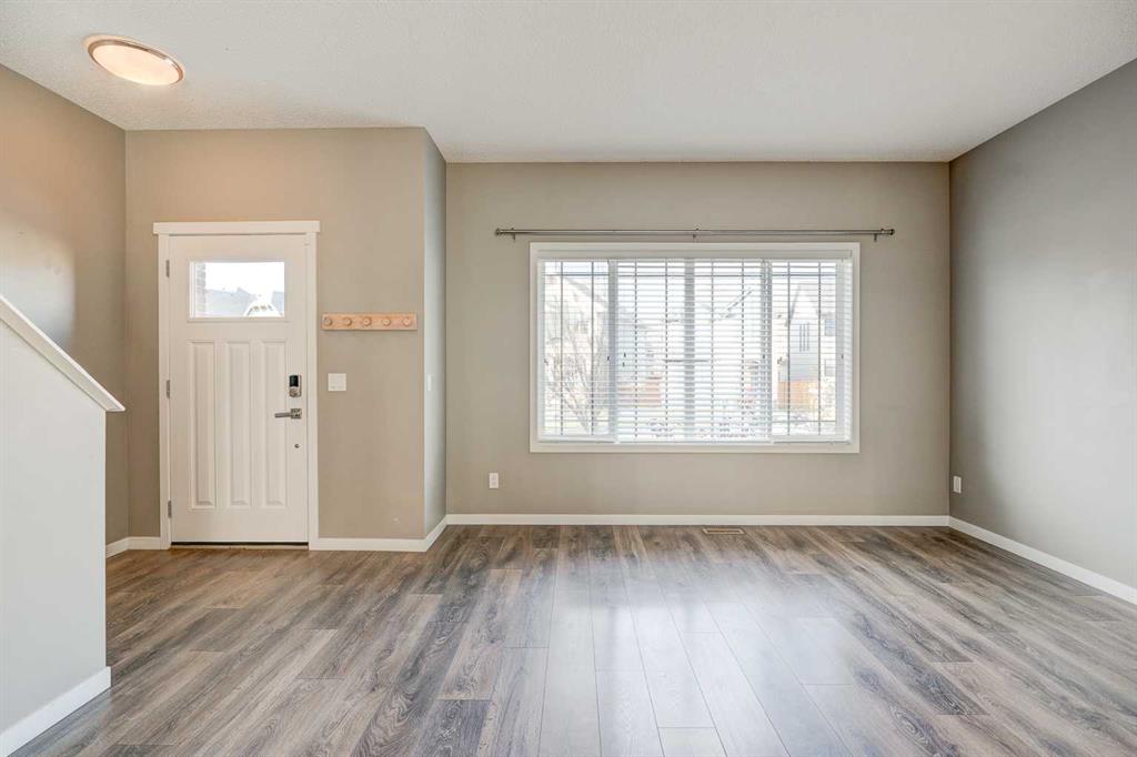 Picture for 198 Masters Avenue SE