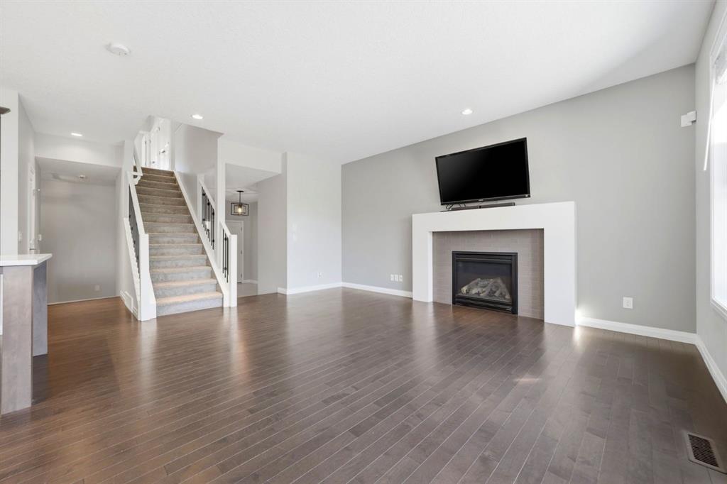 Picture for 187 Evansfield Way NW