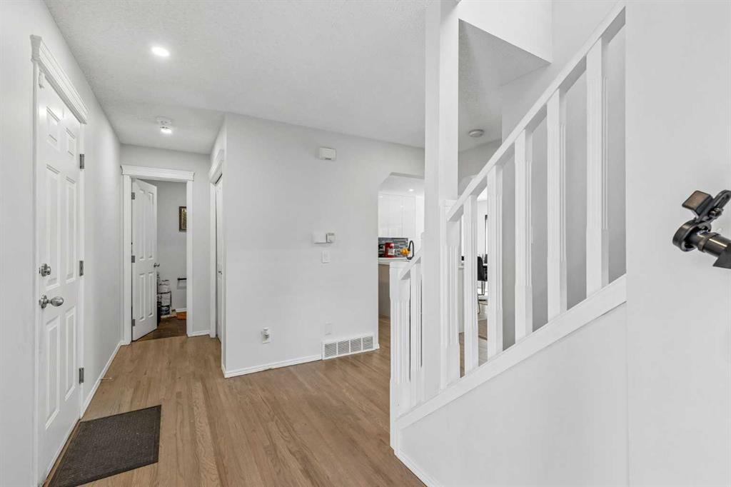 Picture for 60 Cranfield Park SE
