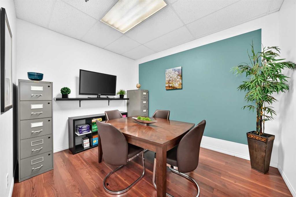 Picture for 207, 5718 1A Street SW