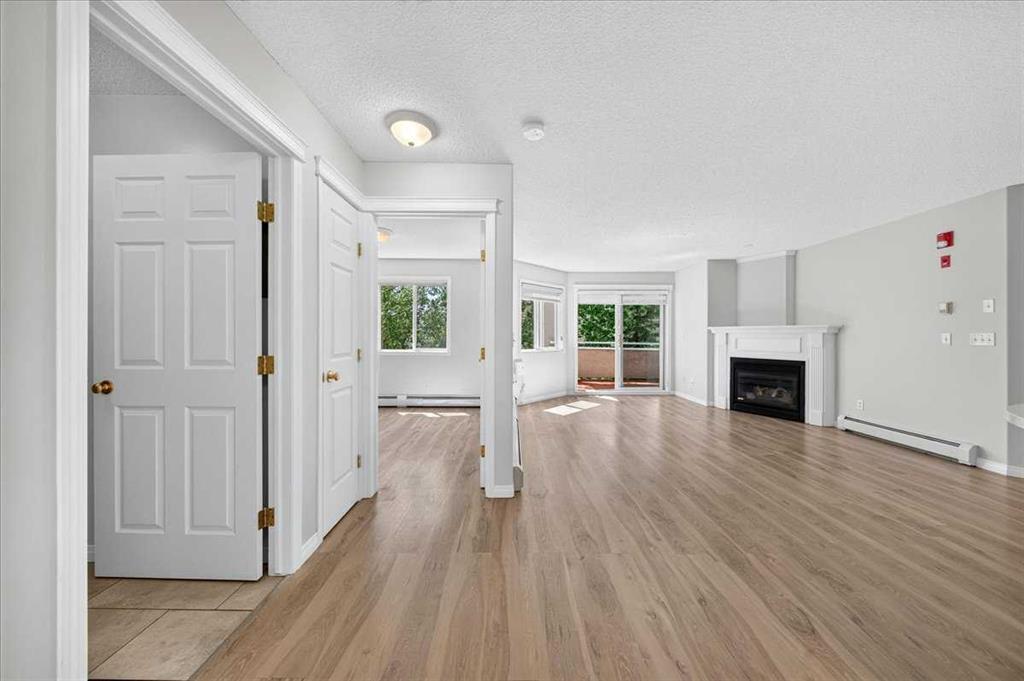 Picture for 209, 26 Country Hills View NW