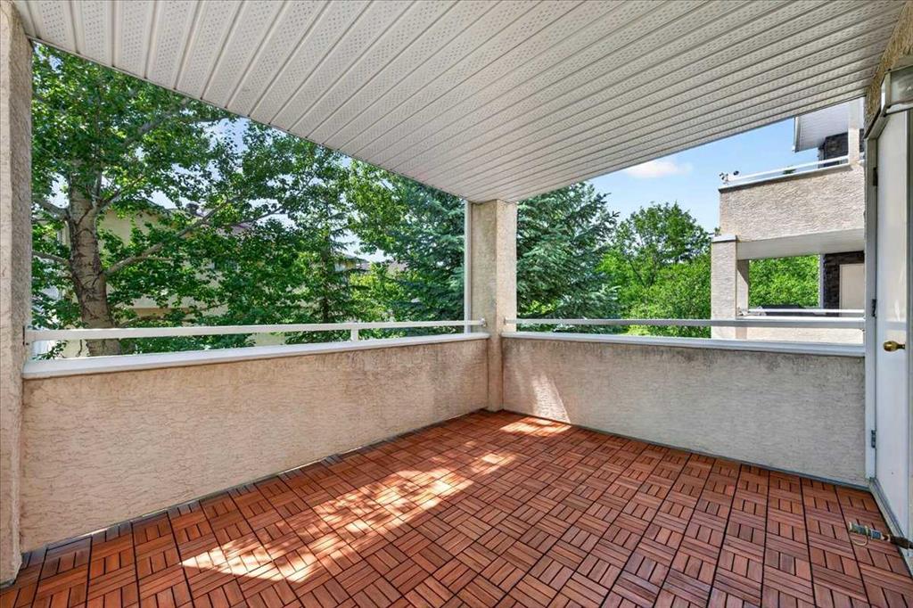 Picture for 209, 26 Country Hills View NW