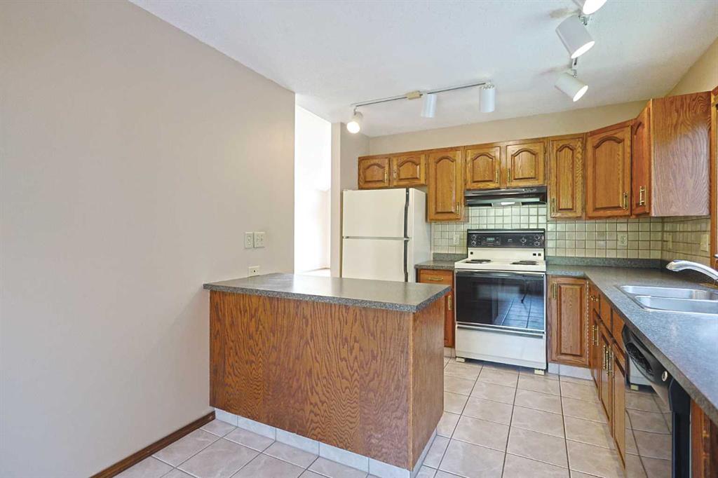 Picture for 52 Edgeland Road NW
