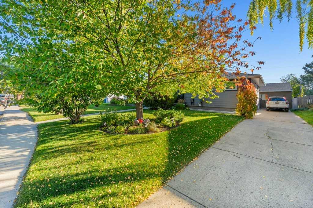 Picture for 7804 7 Street SW