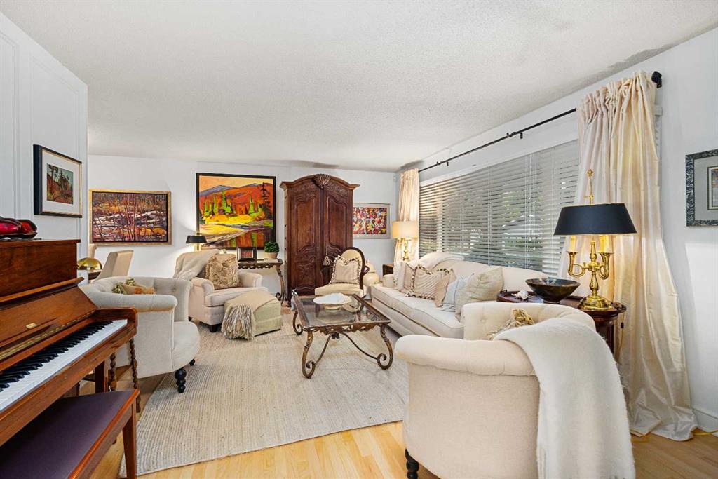 Picture for 10528 Mapleridge Crescent SE