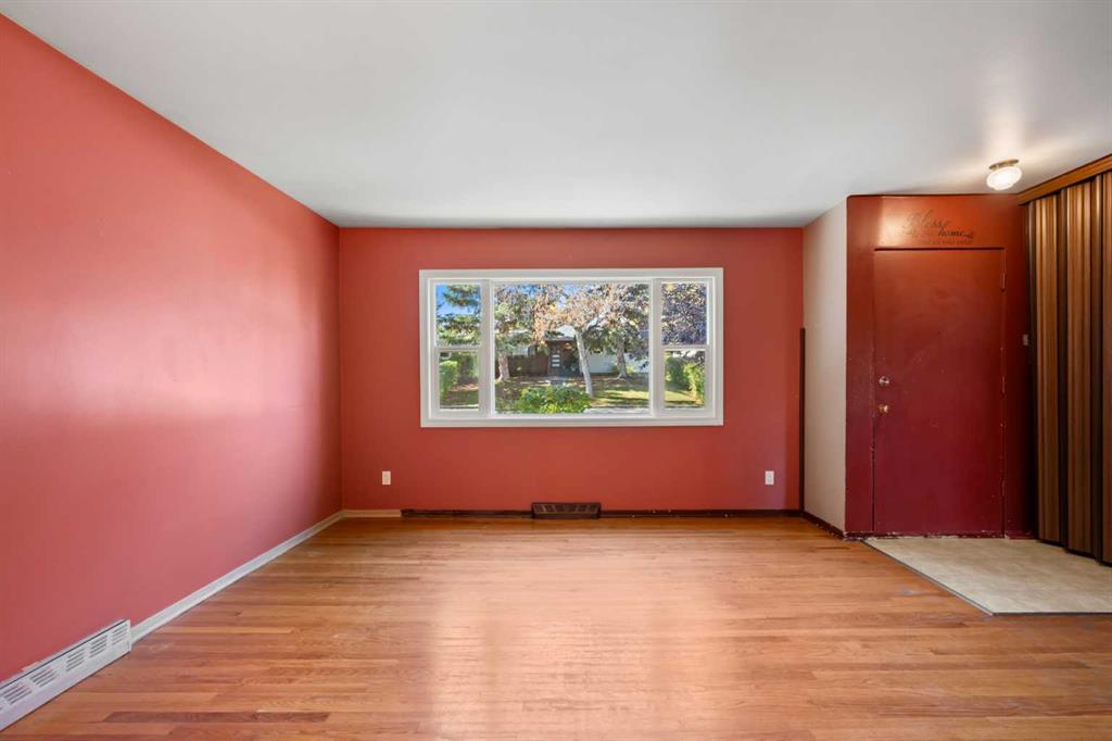 Picture for 114 Havenhurst Crescent SW