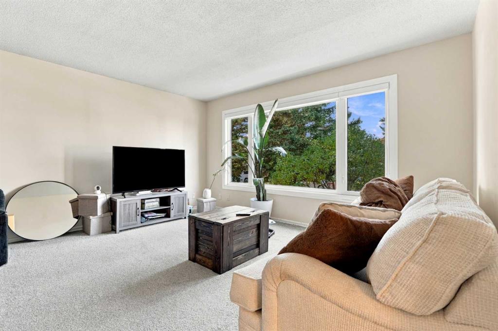 Picture for 3102 38 Street SW