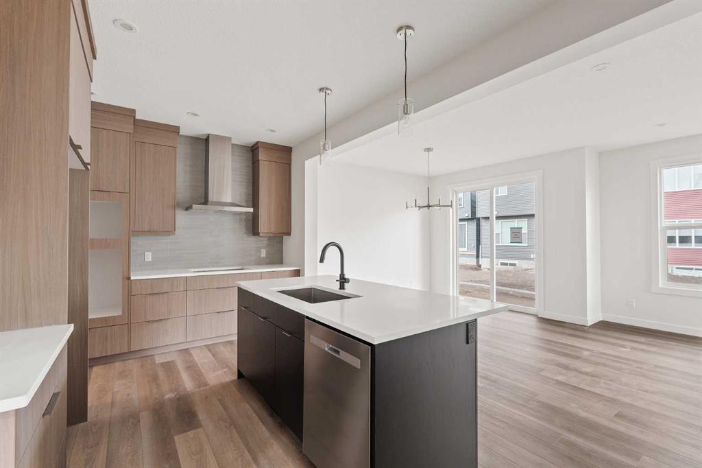 Picture for 83 Silver Spruce Bay SW