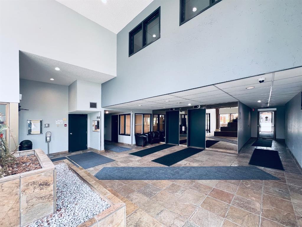 Picture for 114, 550 Westwood Drive SW