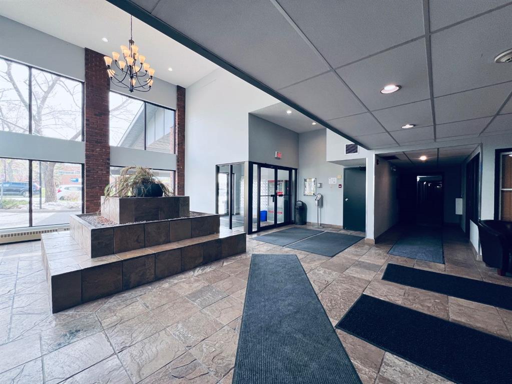 Picture for 114, 550 Westwood Drive SW