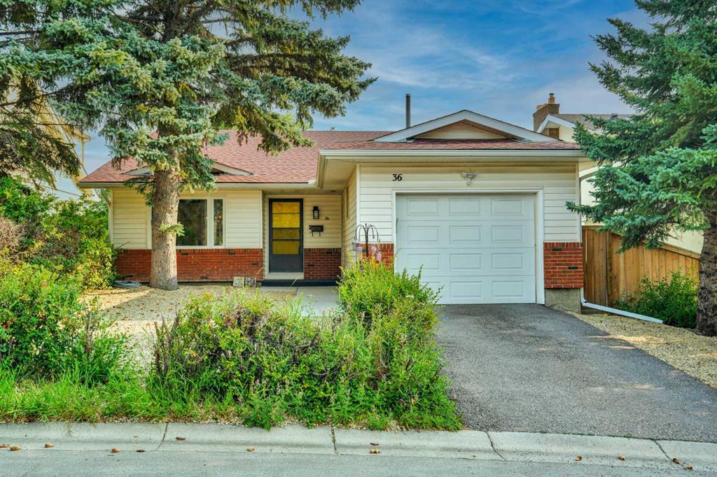 Picture for 36 Coach Manor Rise SW
