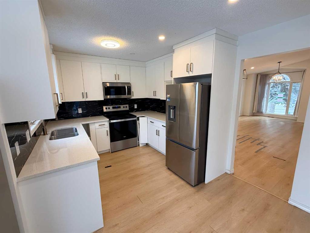 Picture for 651 Macewan Drive NW
