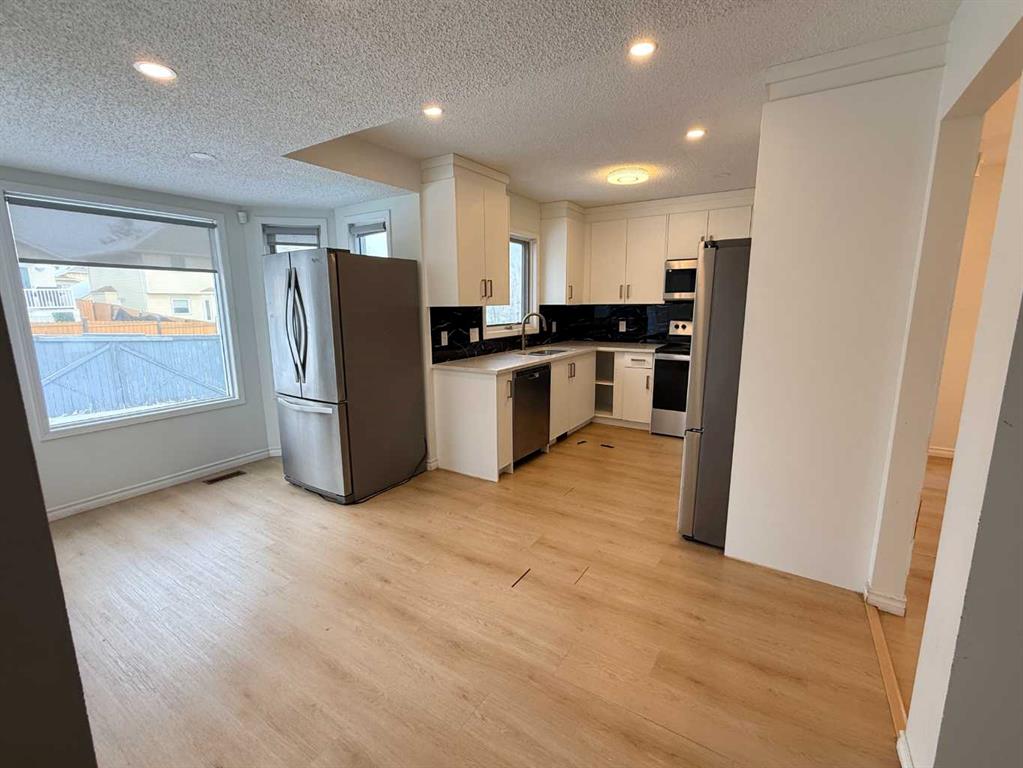 Picture for 651 Macewan Drive NW