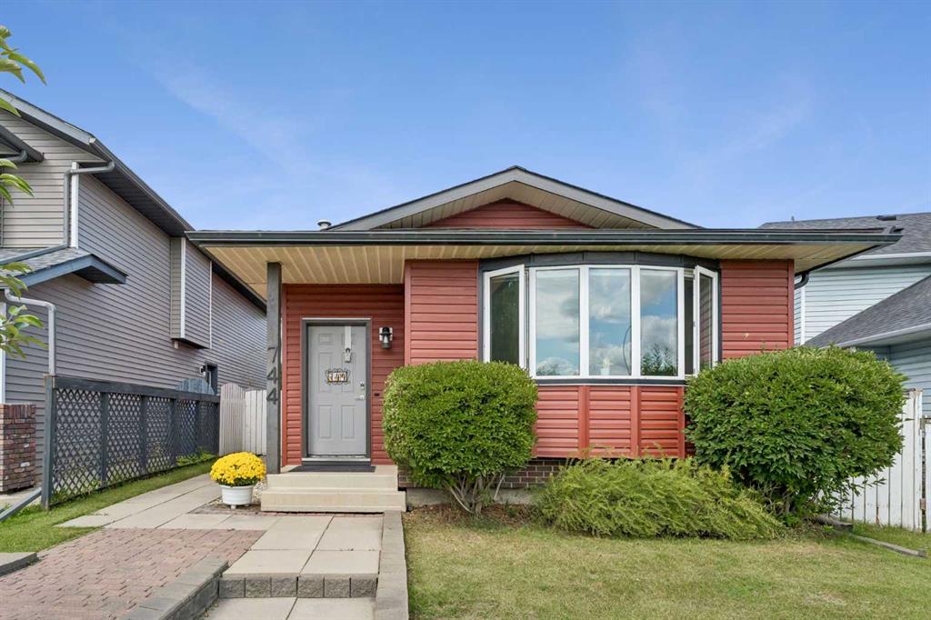 Picture for 744 Riverbend Drive SE