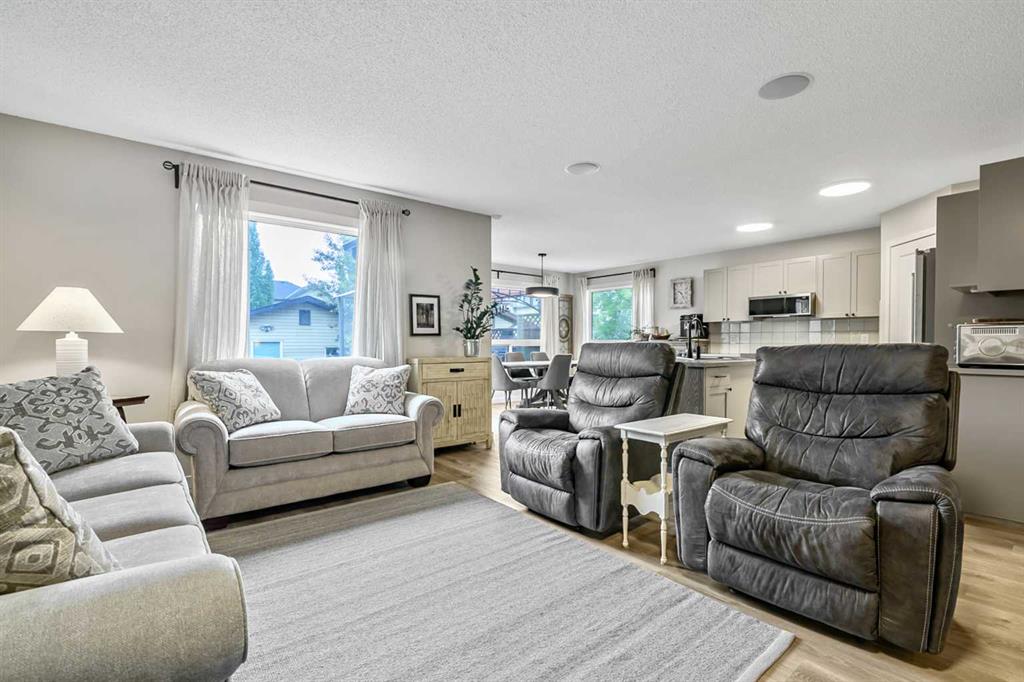 Picture for 87 ELGIN Drive 