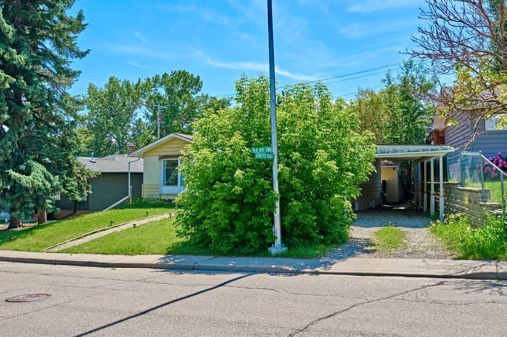 Picture for 627 94 Avenue SW