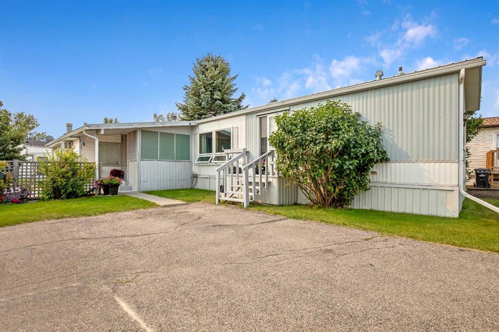 Picture for 215 Homestead Close 