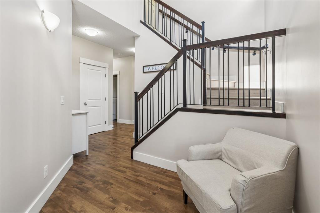Picture for 45 Mahogany Terrace SE