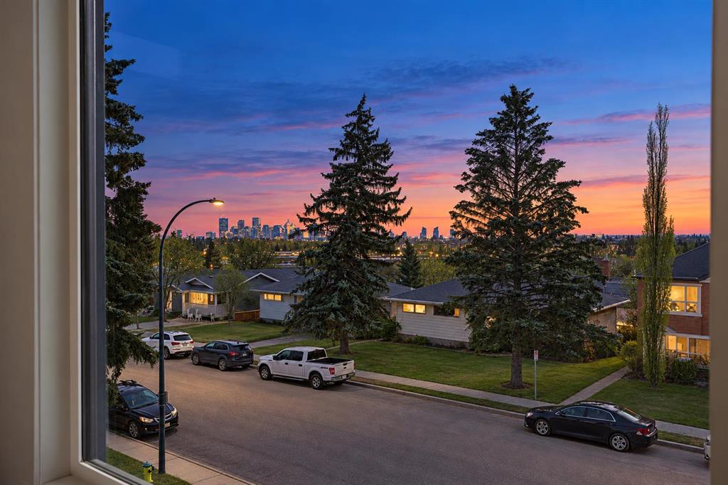 Picture for 44 Collingwood Place NW