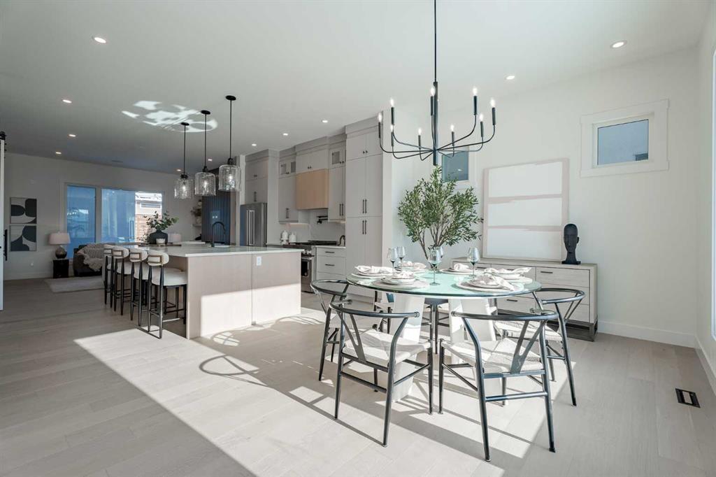 Picture for 44 Collingwood Place NW