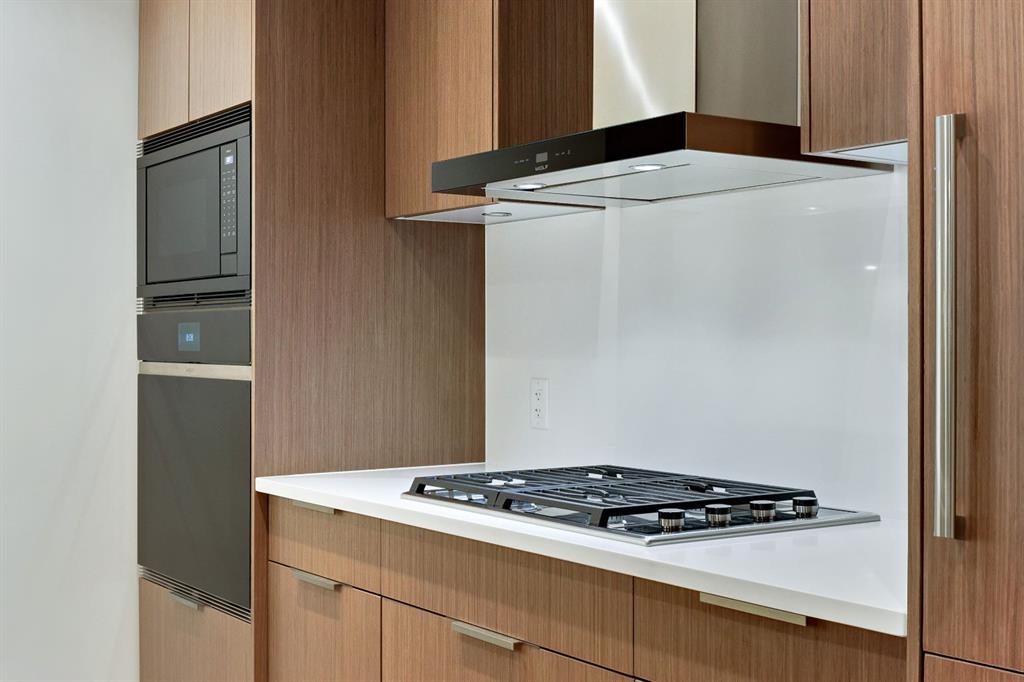 Picture for 104, 128 Waterfront Court SW