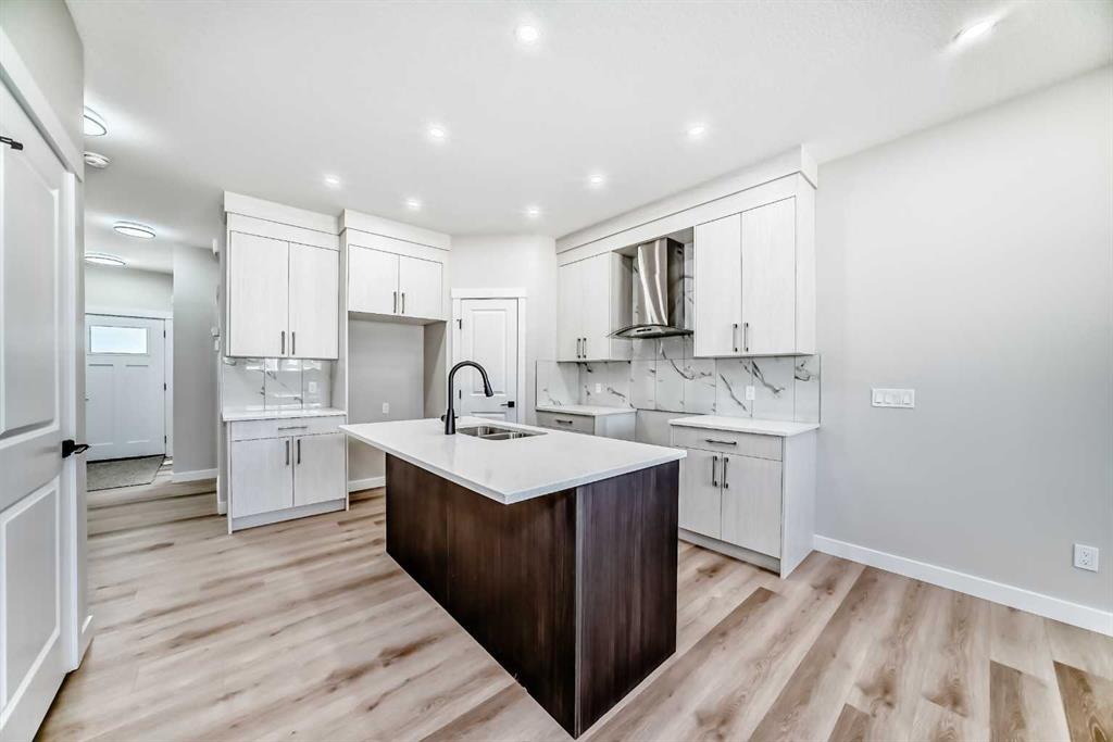 Picture for 112 Belvedere Park SE