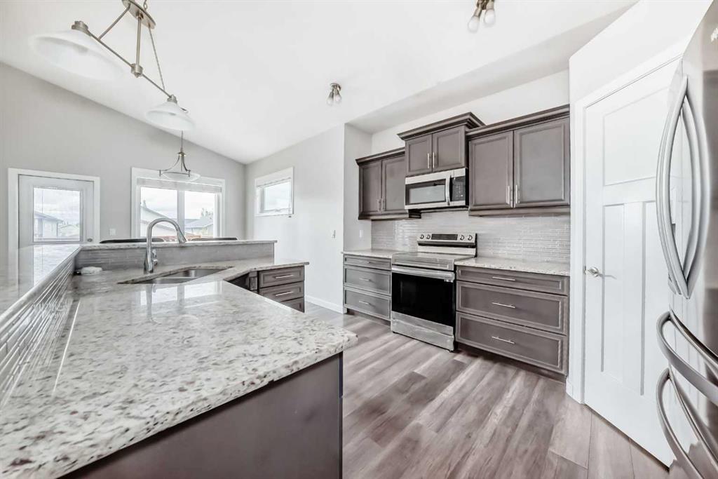 Picture for 110 Cedar Square 