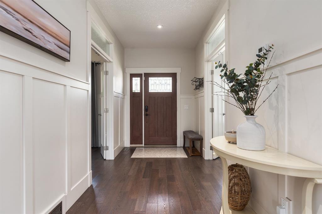Picture for 313 Centre Avenue SE