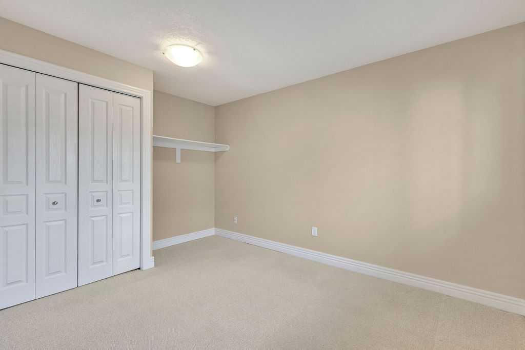 Picture for 252, 66 Glamis Green SW