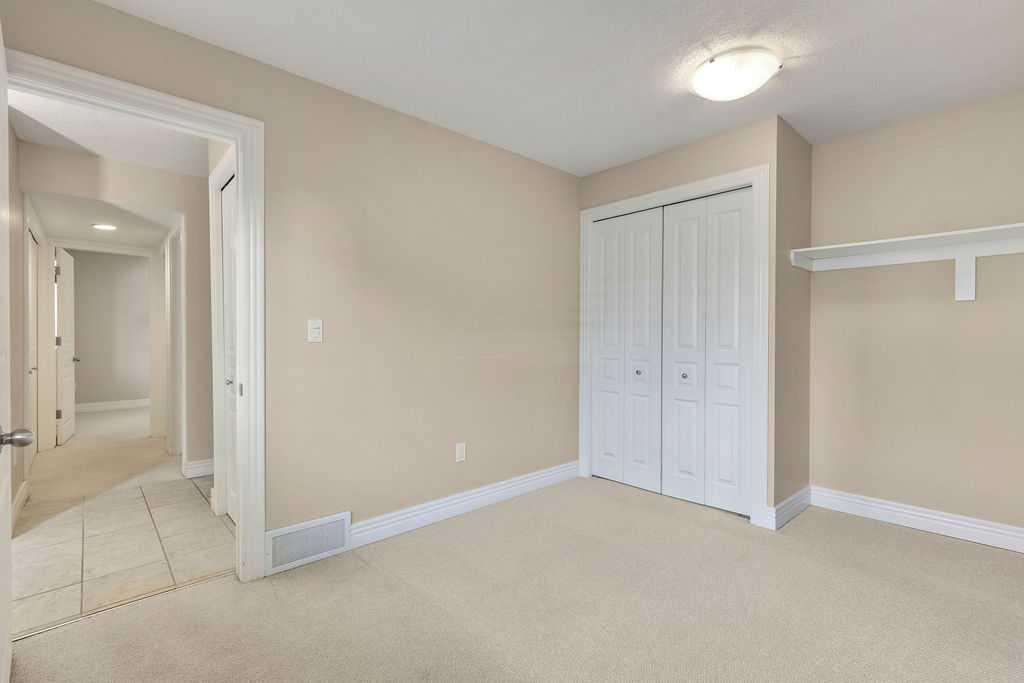 Picture for 252, 66 Glamis Green SW