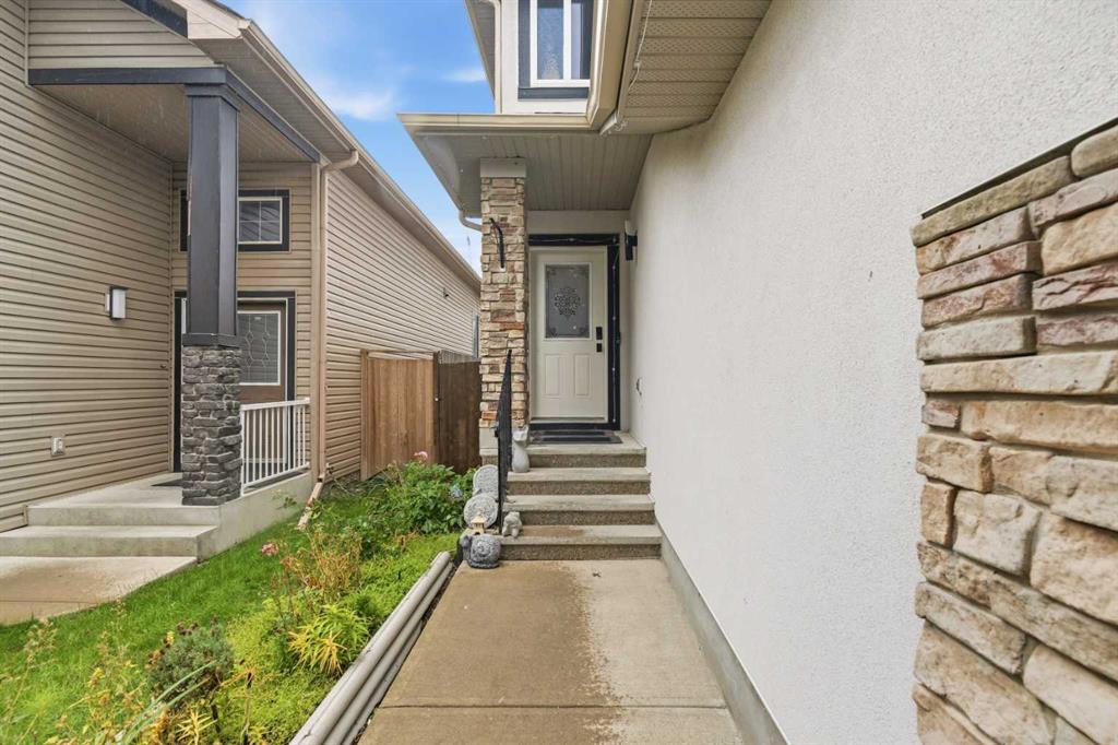 Picture for 126 Saddlecrest Way NE