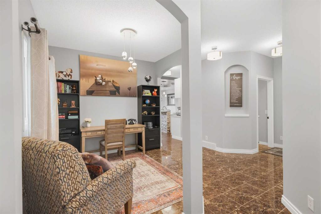 Picture for 126 Saddlecrest Way NE