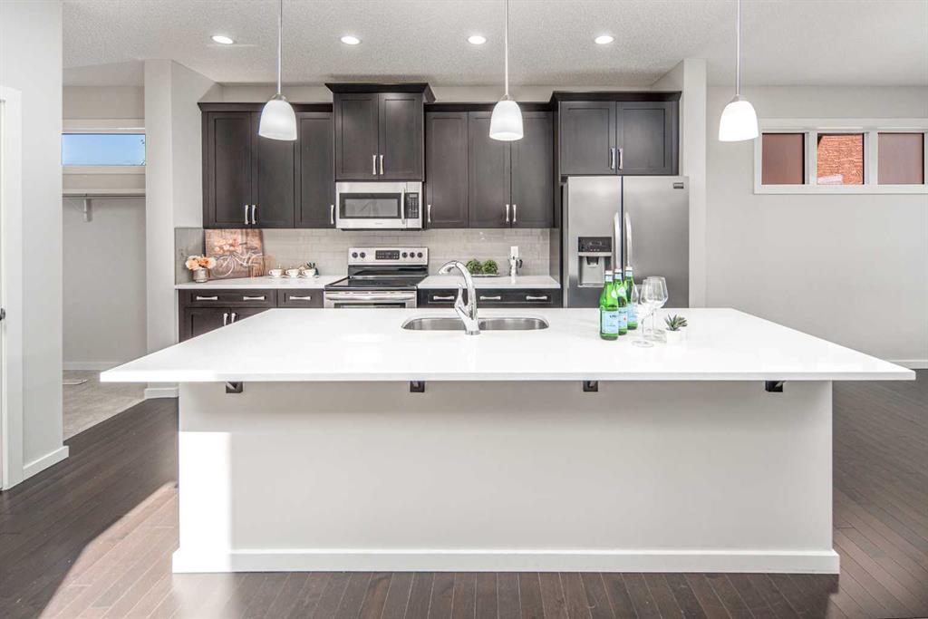 Picture for 25 Marquis Place SE