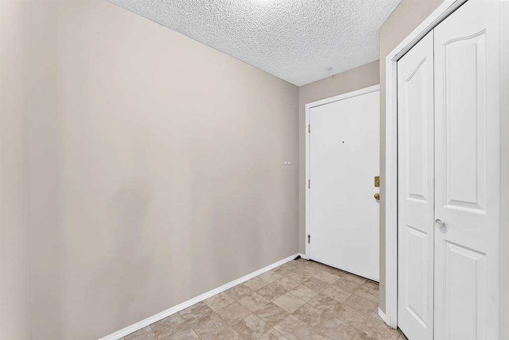 Picture for 319, 6000 Somervale Court SW