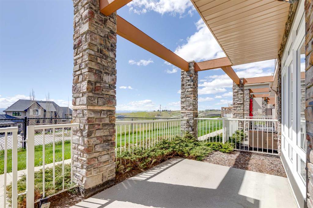 Picture for 7, 181 Rockyledge View NW