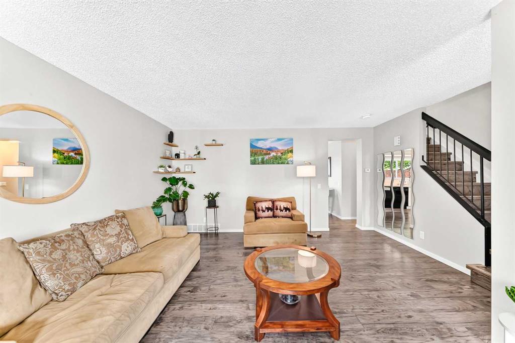 Picture for 77 Edgeford Way NW