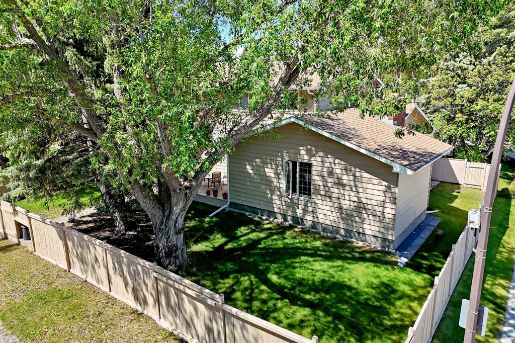 Picture for 316 Parkland Way SE
