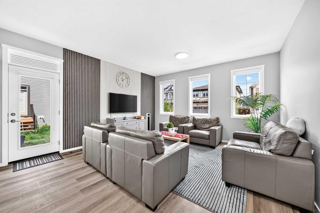 Picture for 41 Cityline Heath NE