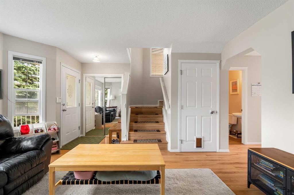 Picture for 172 Citadel Bluff Close NW