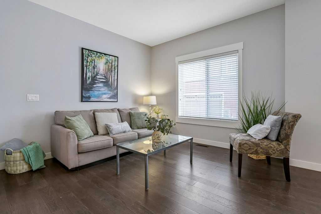 Picture for 22 West Coach Manor SW