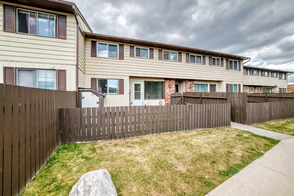 Picture for 33, 175 Manora Place 