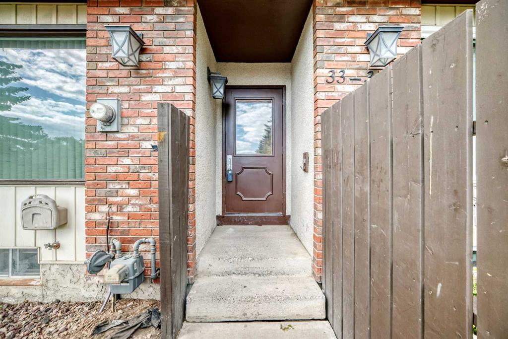 Picture for 33, 175 Manora Place 