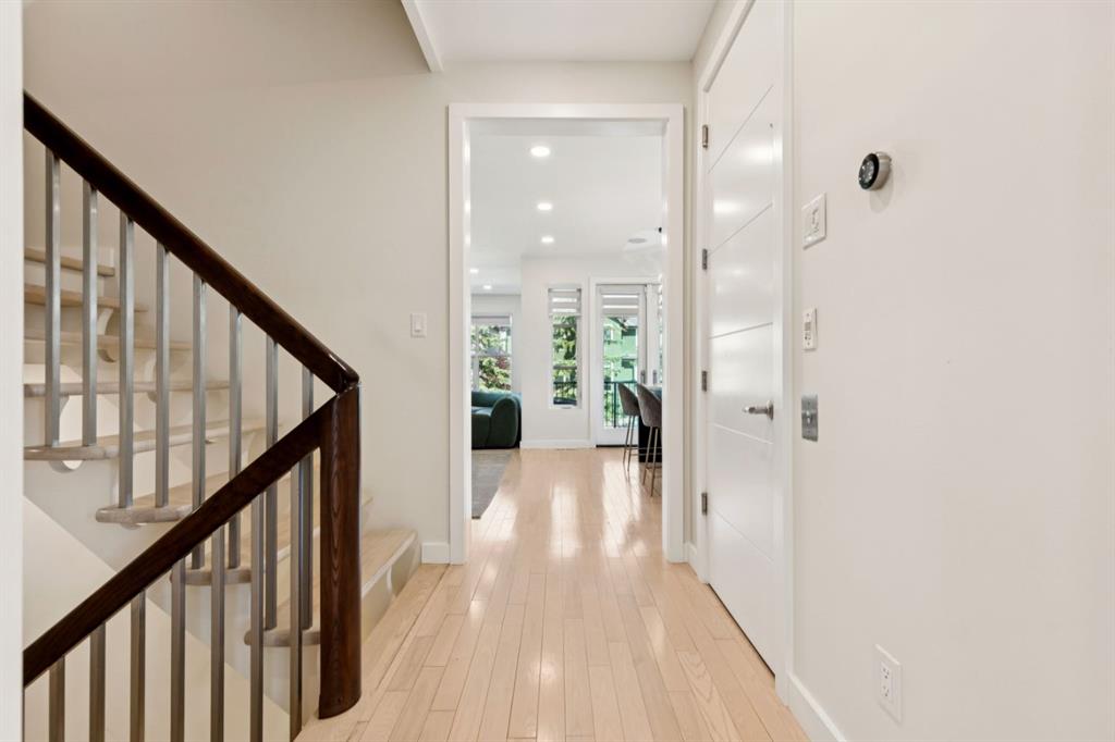 Picture for 424 Aspen Meadows Hill SW