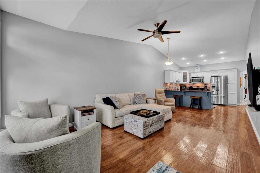 Picture for 606 Sunvale Crescent NE